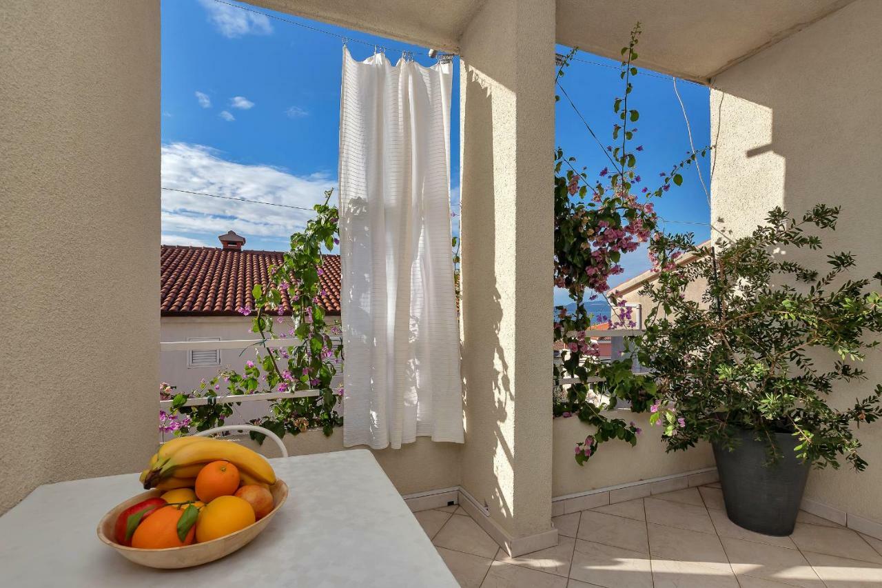 Apartments Angela Makarska Exterior photo